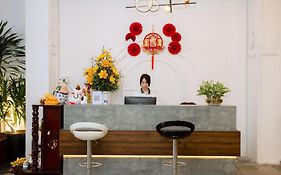 Miền Tây Hotel